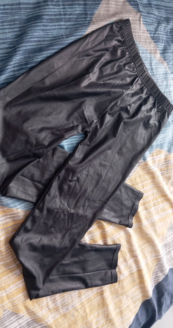 Siyah Kadın Spor Tayt - Görsel 3