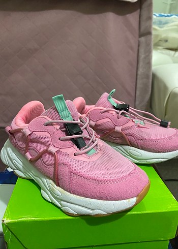 Pembe Bağcıklı Kız Sneakerları