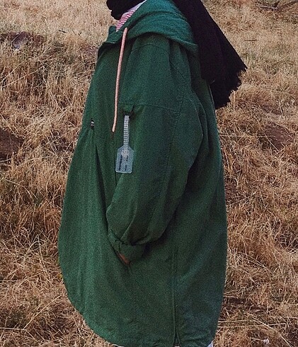 xl Beden pull and bear yağmurluk