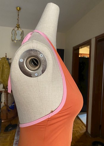 V Yaka Drapeli Mini Elbise - Görsel 5