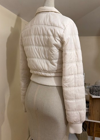 Beyaz Crop Kadın Mont - Görsel 3