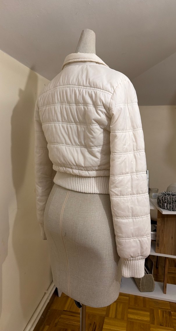 Beyaz Crop Kadın Mont - Görsel 3