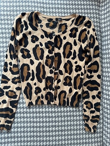 Leopar desenli hırka