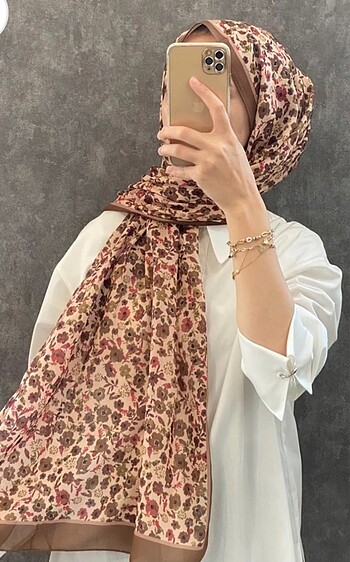 Çiçek desen şal