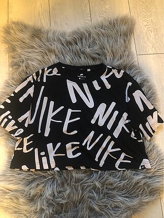 Nike Nike Crop Tişört