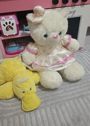 Sarı Peluş Ördek ve Elbiseli Ayıcık