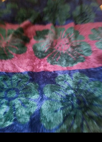 Çok Renkli Batik Desenli Battaniye - Görsel 2