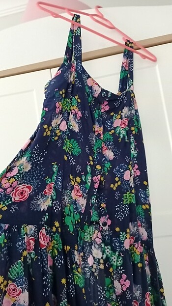 38 beden boydan düğmeli ip askılı çiçekli elbise