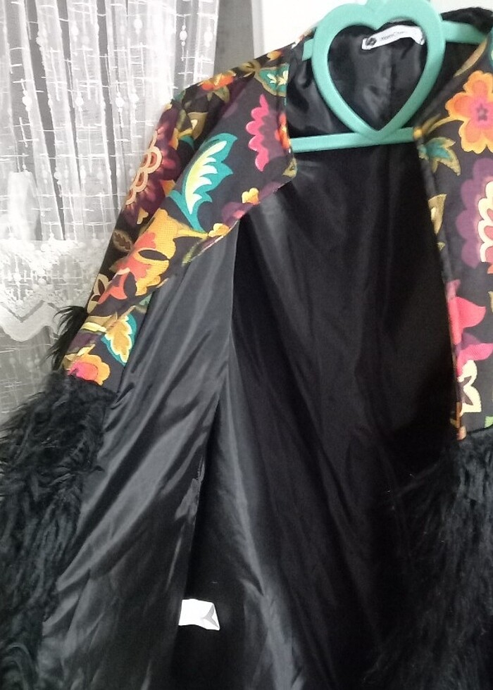 Bayan renkli ve kürklü ceket - Görsel 4