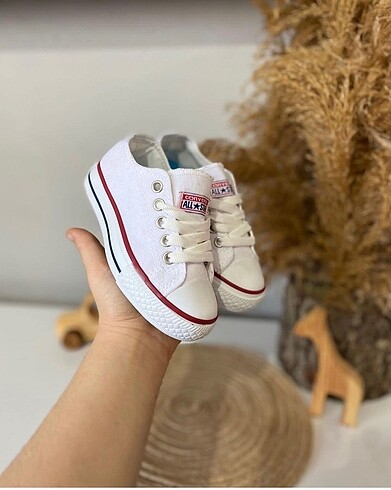 beyaz convers kısa çocuk