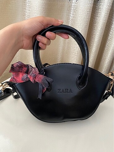 Zara model siyah kadın çanta
