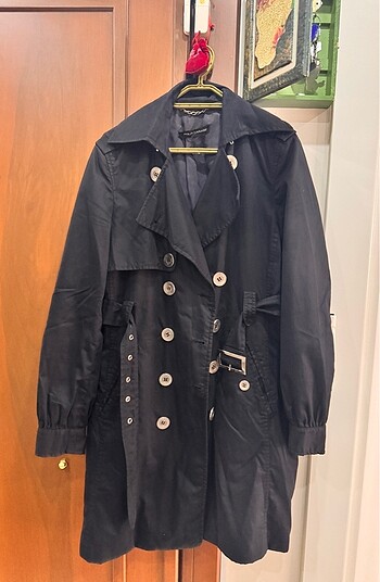 Polo markalı trençkot ve mango markalı kaban MBeden trenckot.L 