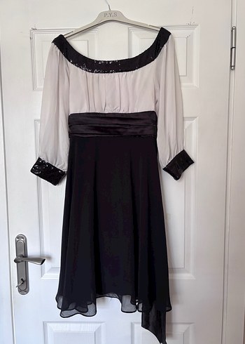 Uzun Siyah Beyaz Gotik Ofis Elbisesi - Görsel 3