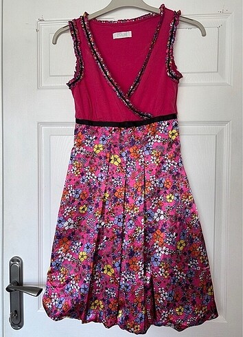 Çiçekli Elbise - Görsel 5