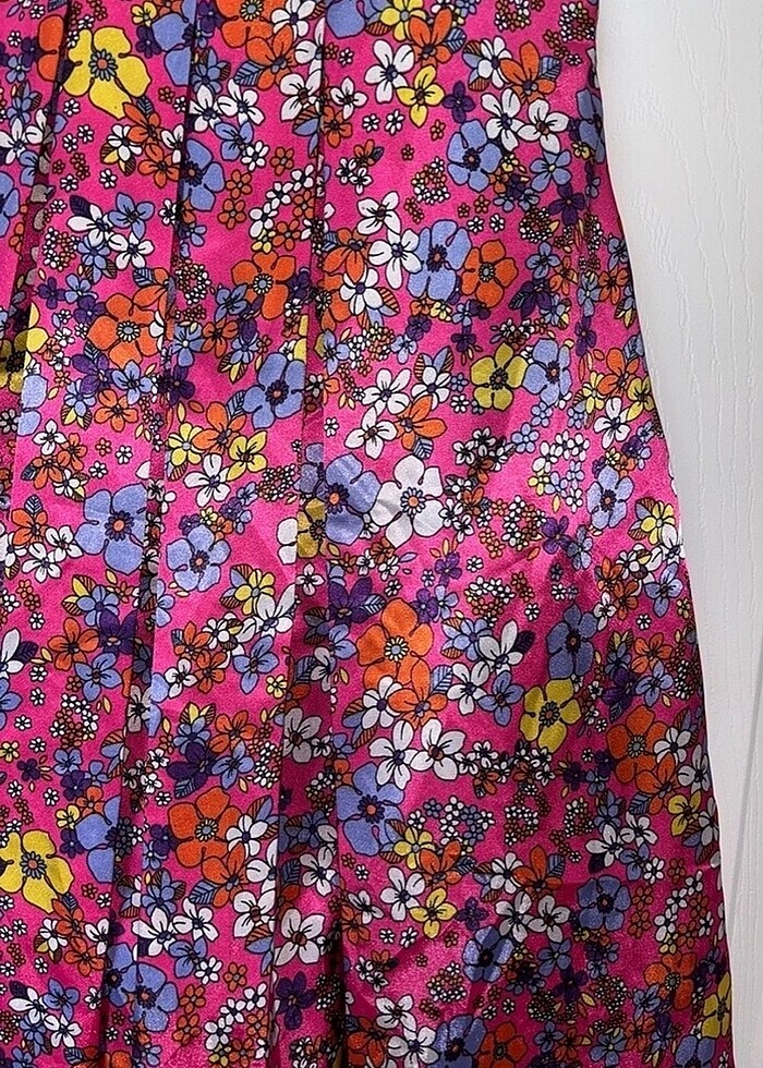 Çiçekli Elbise - Görsel 4