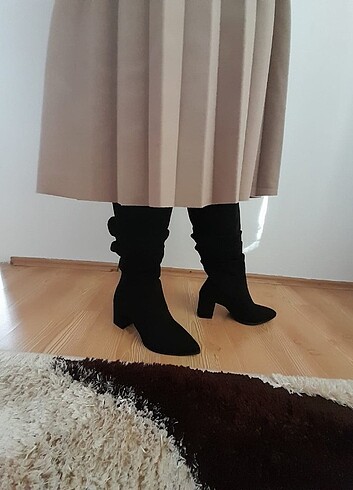 Bayan çizmesi 