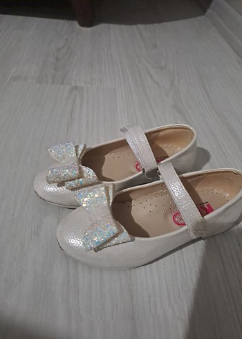 Kız Çocuk Beyaz Fiyonklu Babet - Görsel 2