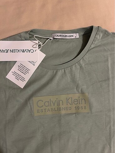 CALVİN KLEİN ERKEK T-SHİRT ETİKETLİ
