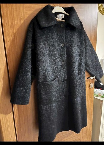 Kürk Detaylı Siyah Uzun Kadın Kaban - Görsel 2