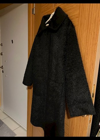 Kürk Detaylı Siyah Uzun Kadın Kaban - Görsel 5