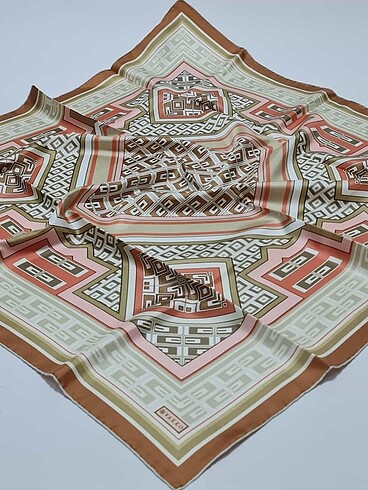 Etiketli sıfır vakko eşarplar - Görsel 14