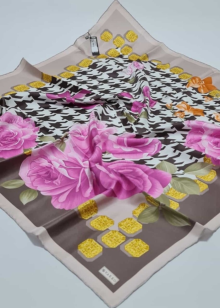 Etiketli sıfır vakko eşarplar - Görsel 4