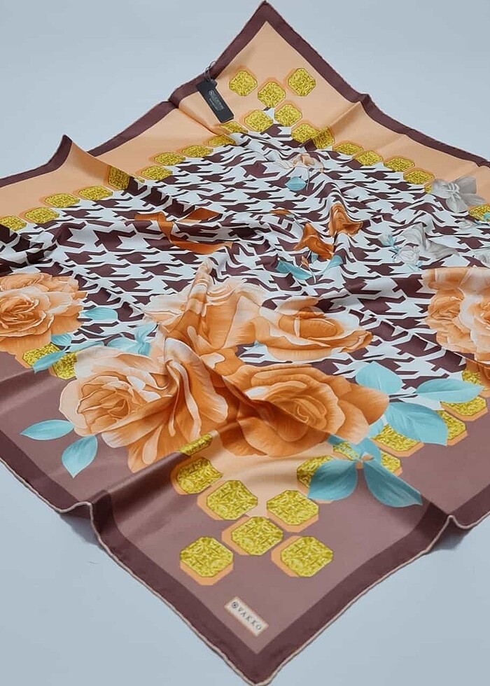 Etiketli sıfır vakko eşarplar - Görsel 3