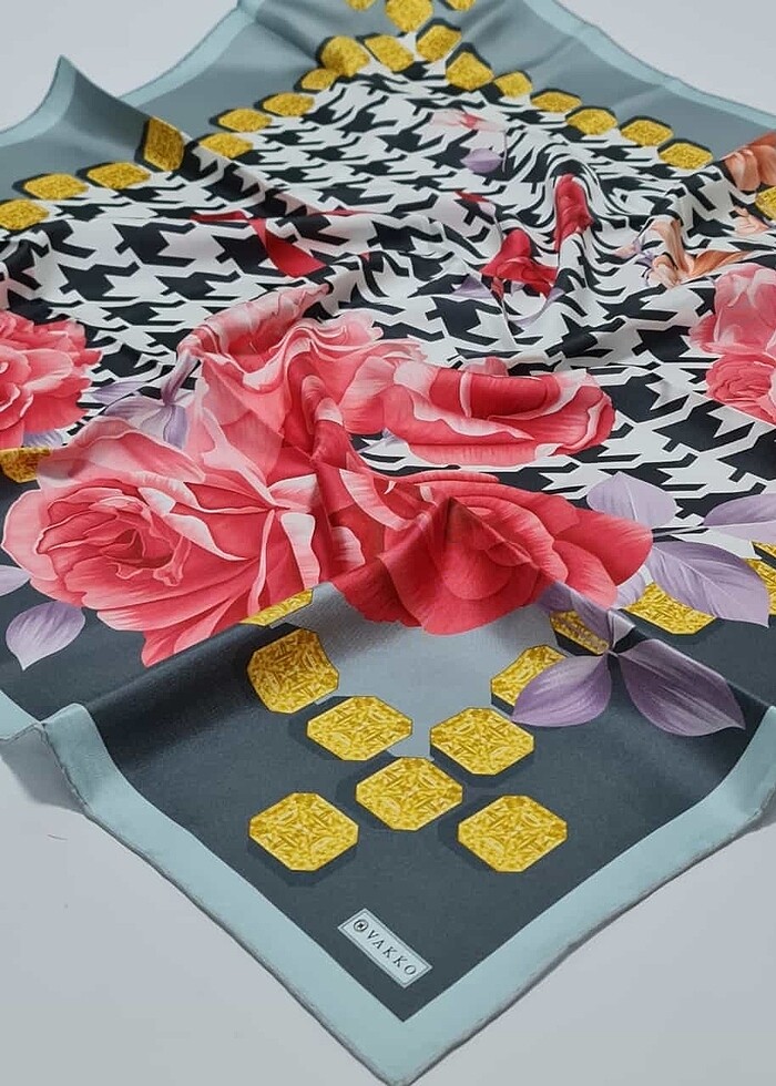 Etiketli sıfır vakko eşarplar - Görsel 5