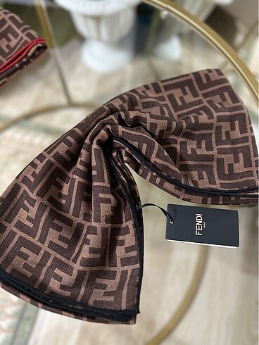 Fendi ithal a kalite yün ipek şal - Görsel 6