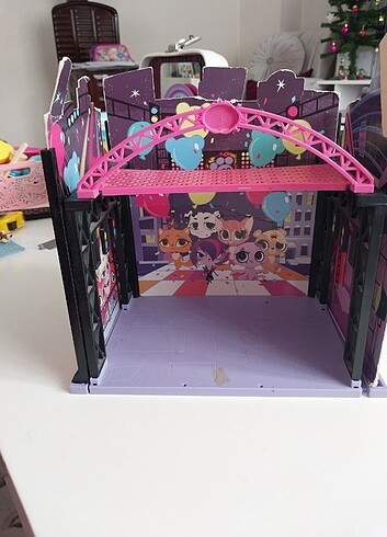LPS Minişler Miniş parti evi