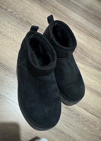 Pierre Cardin Siyah Suet Kisa Bot
