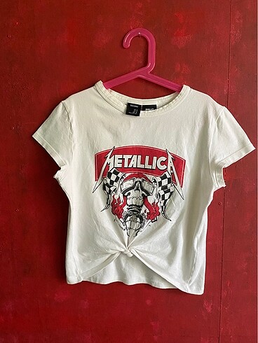 Berksha metallica crop