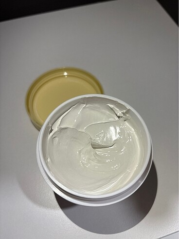 Beden Renk Skinfood eggwhite pore maske (yumurta akı gözenek maskesi 120ml)