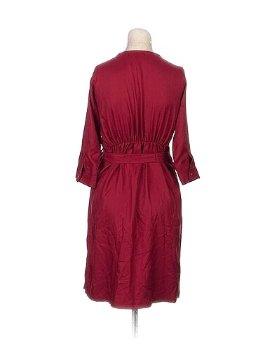 m Beden PreLoved Kısa Elbise %70 İndirimli.
