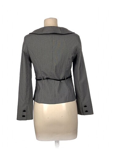 40 Beden PreLoved Blazer %70 İndirimli.