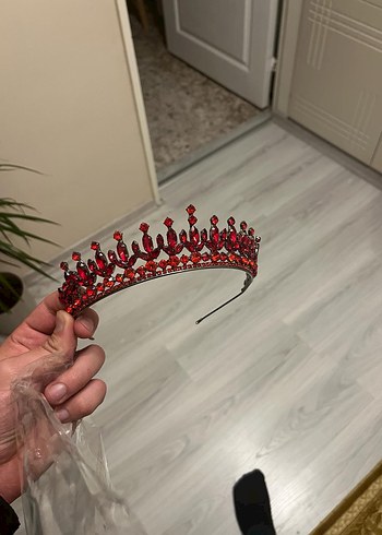 Bordo Parlak Taşlı Kadın Taç - Görsel 2