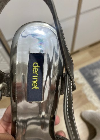 Gri Yılan Desenli Platform Topuklu Kadın Ayakkabı