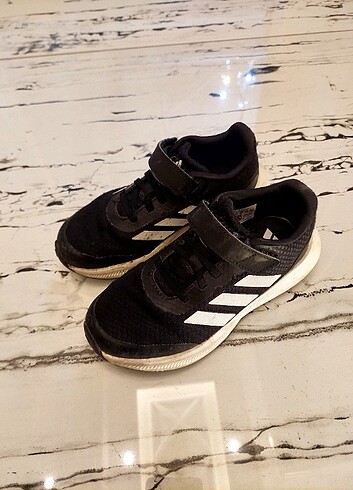 31 Beden Adidas çocuk ayakkabı