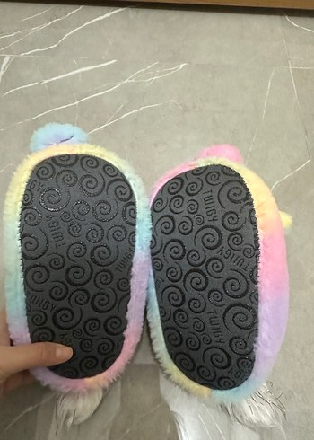 Kız Çocuk Renkli Unicorn Peluş Terlik - Görsel 2