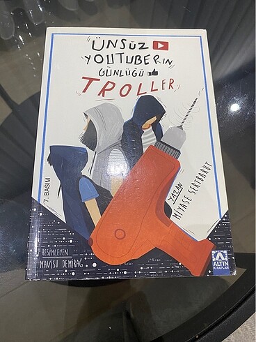 ÜNSÜZ YOUTUBERIN GÜNLÜGÜ TROLLER