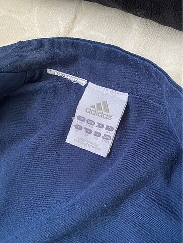 24-36 Ay Beden lacivert Renk FRANSADAN ALINMIS SIFIR GIBI ADIDAS TAKIM