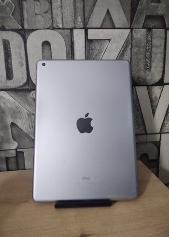 Gri Apple iPad 6.Nesil