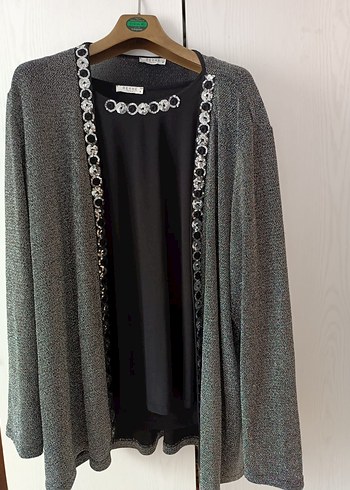 Zincir Detaylı Siyah Kadın Bluz - Görsel 10