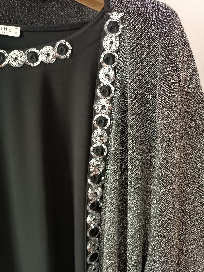 Zincir Detaylı Siyah Kadın Bluz - Görsel 5