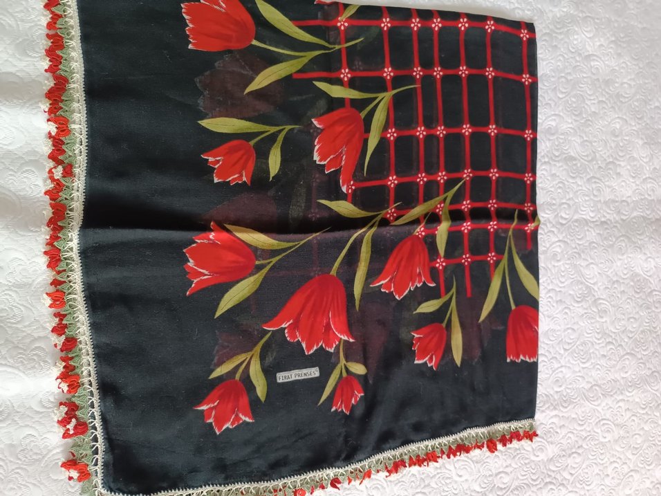 Dantel Detaylı Kırmızı Vintage Kadın Fular - Görsel 3