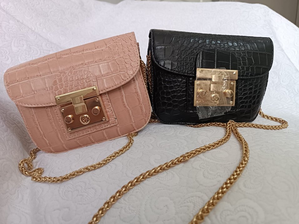 Zincir Detaylı Yılan Derisi Desenli Kadın Çanta - Görsel 2