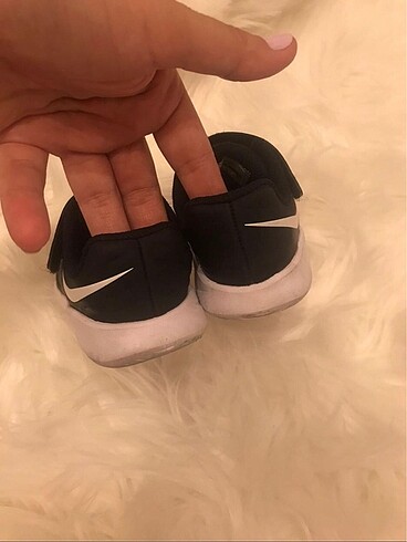 22 Beden Nike marka çocuk spor ayakkabı