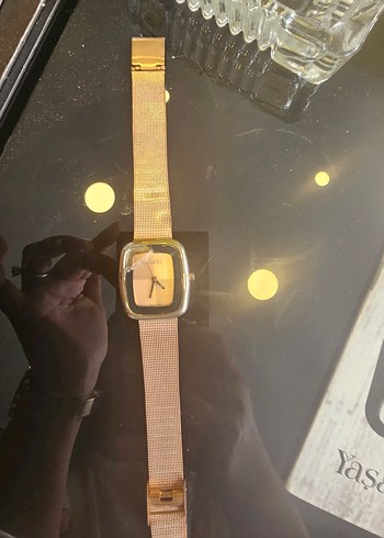 Gucci gold orjinal bayan saat