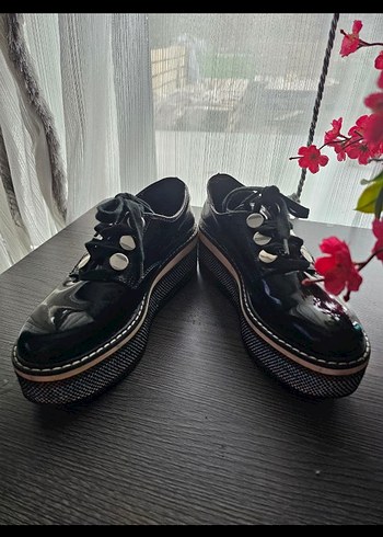 zara 37