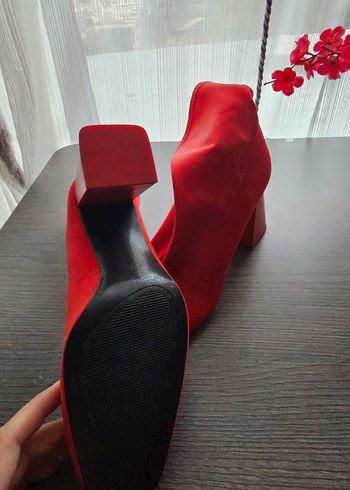 Stradivarius çorap çizne - Görsel 5